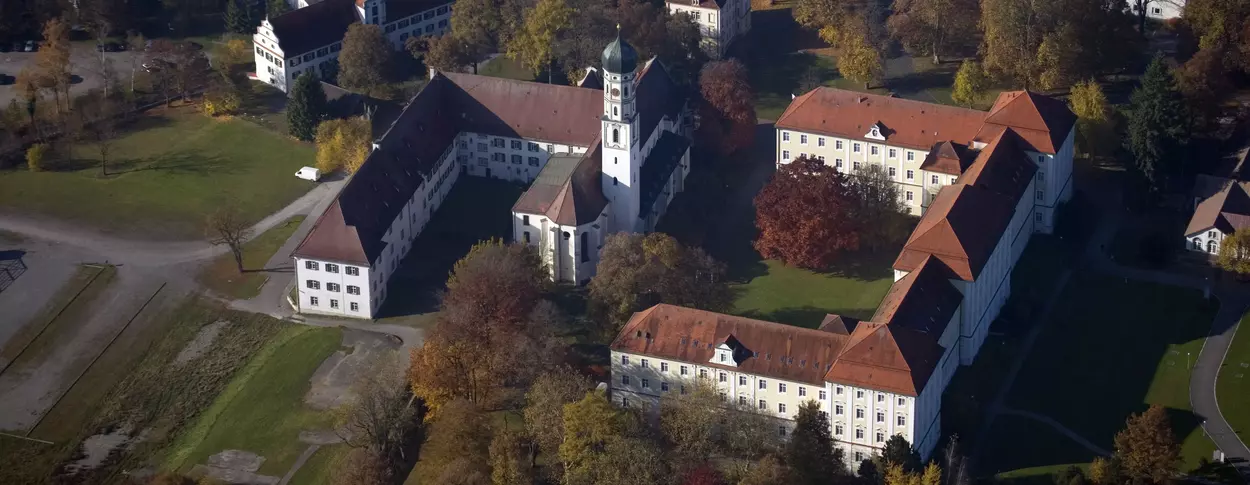 Luftaufnahme von Kloster Schussenried